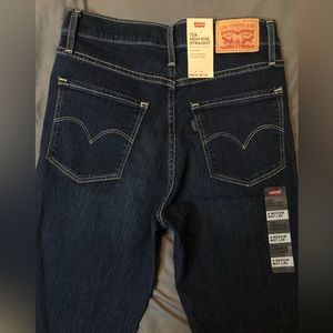 Medium 4 High rise Straight Levi’s Jeans (women)